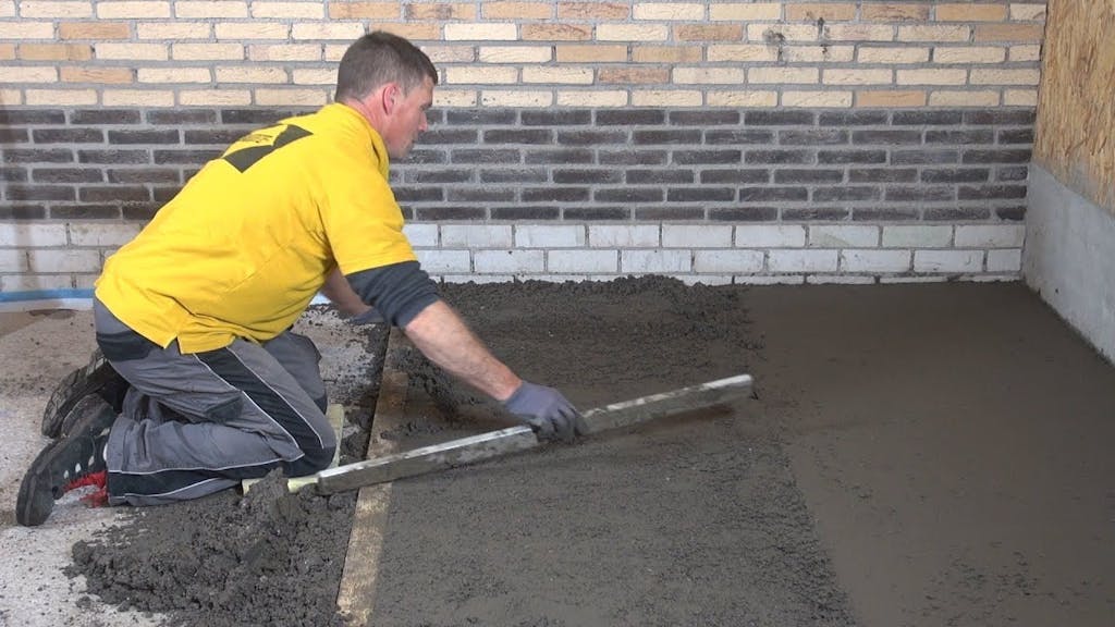 Vloer storten van beton of zandcement? Wat is de prijs per m2?